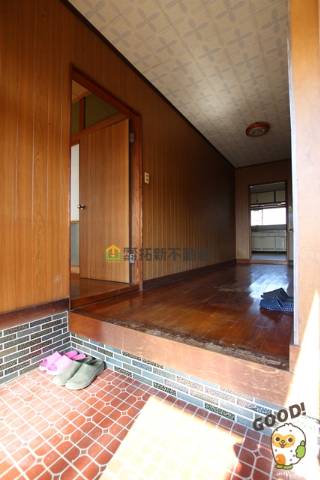 都城市志比田町　店付住宅　