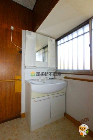 都城市志比田町　店付住宅　