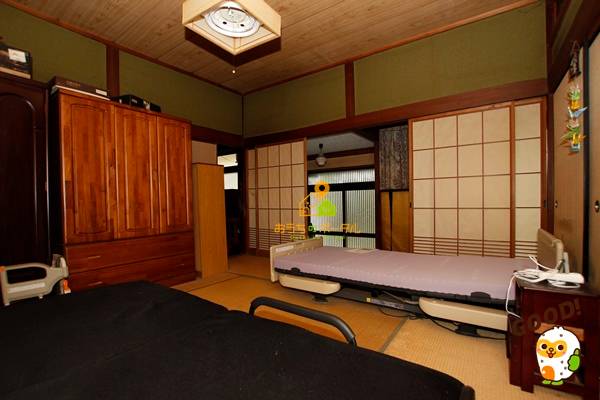 都城市松元町　店付住宅　