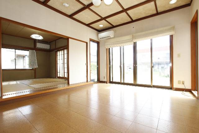 都城市志比田町　中古一戸建て　